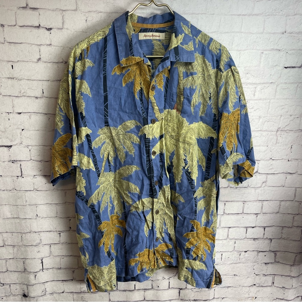 Tommy Bahama size large short sleeve button down shirt linen
